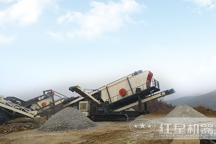 車載流動石子、粉碎機(jī)生產(chǎn)現(xiàn)場
