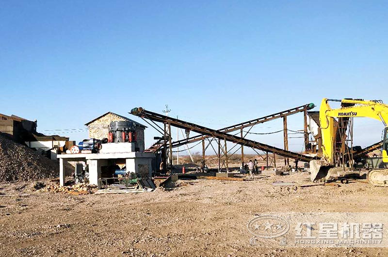 顎式破碎機(jī)、圓錐破碎機(jī)作業(yè)現(xiàn)場(chǎng)